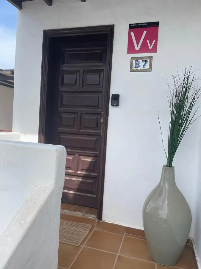 Apartamento Con Amplia Terraza En La Playa Puerto del Carmen  Apartament Puerto del Carmen (Lanzarote)