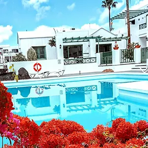 Acacias , Puerto del Carmen (Lanzarote) España